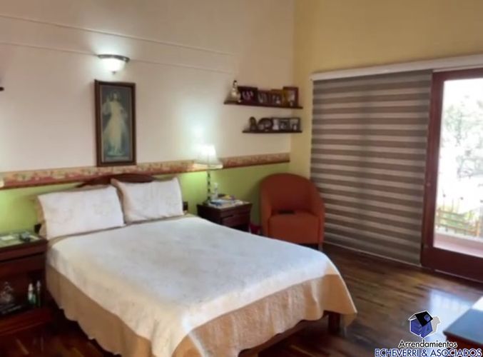 Casa de 4 alcobas en venta en Loma Del Escobero, Envigado, 520 m² · foto 4 de 15