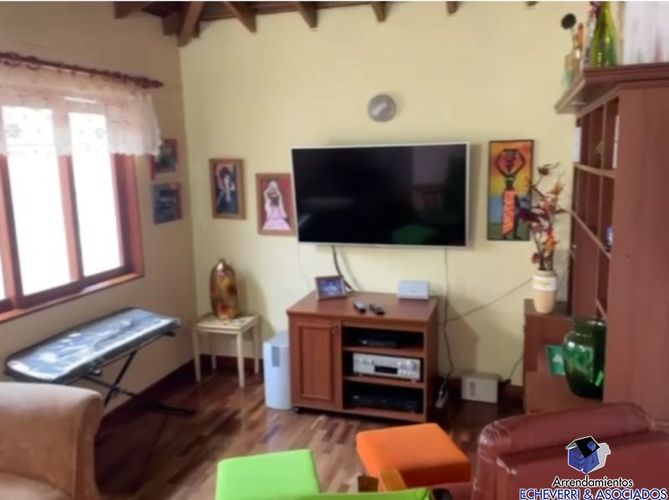 Casa de 4 alcobas en venta en Loma Del Escobero, Envigado, 520 m² · foto 7 de 15