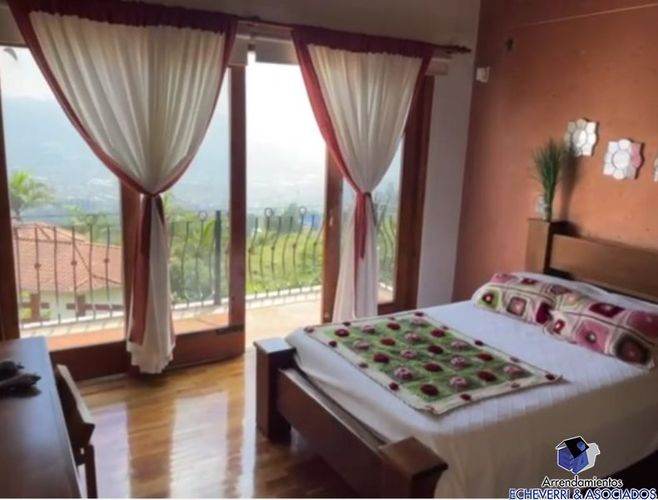 Casa de 4 alcobas en venta en Loma Del Escobero, Envigado, 520 m² · foto 8 de 15