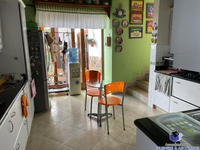 Casa de 4 alcobas en venta en Loma Del Escobero, Envigado, 520 m² · foto 12 de 15