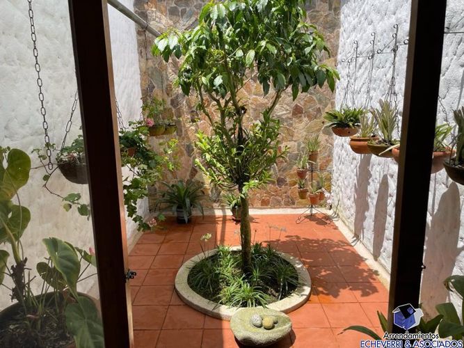 Casa de 4 alcobas en venta en Loma Del Escobero, Envigado, 520 m² · foto 15 de 15