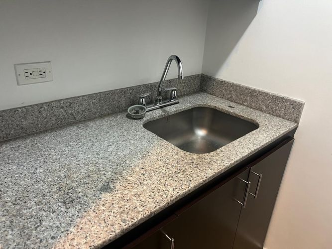 Oficina en arriendo en El Poblado, Medellín, 34 m² · foto 4 de 11
