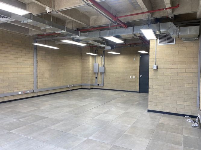 Oficina en venta en Cristo Rey, Medellín, 55 m² · foto 2 de 5