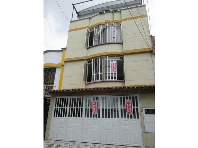 Apartamento de 3 alcobas en venta en San Miguel, Bucaramanga, 67 m² · foto 3 de 21