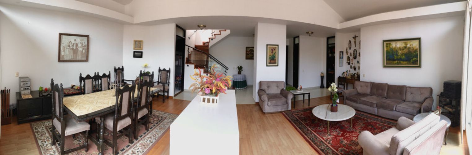 Apartamento de 4 alcobas en venta en Bella Suiza, Bogotá, 281 m² · foto 2 de 22