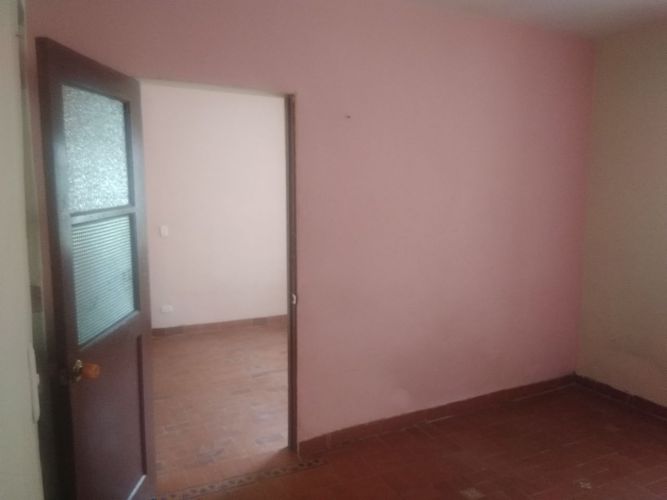 Casa de 8 alcobas en venta en Las Cruces, Bogotá, 154 m² · foto 7 de 16
