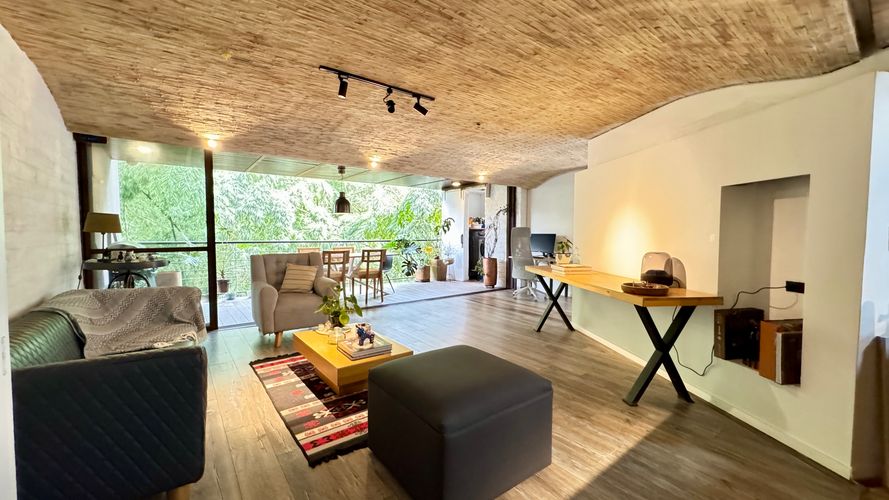 Apartamento en venta en El Poblado, Medellín · foto 2 de 24