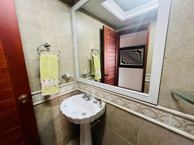 Apartamento de 2 alcobas en venta en Santa Barbara Central, Bogotá, 167 m² · foto 21 de 24