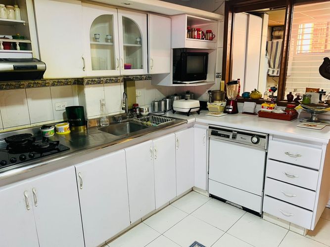 Apartamento de 2 alcobas en venta en Santa Barbara Central, Bogotá, 167 m² · foto 11 de 24