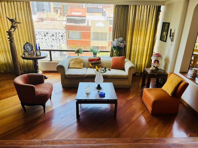Apartamento de 2 alcobas en venta en Santa Barbara Central, Bogotá, 167 m² · foto 4 de 24