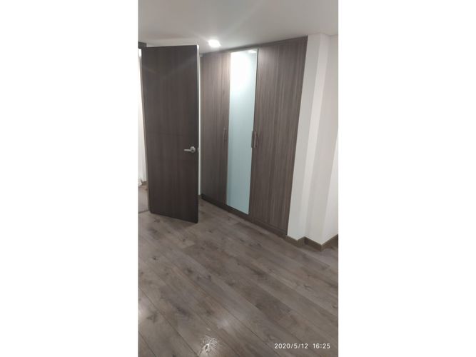 Apartaestudio en venta en Engativá, Bogotá, 49 m² · foto 13 de 19