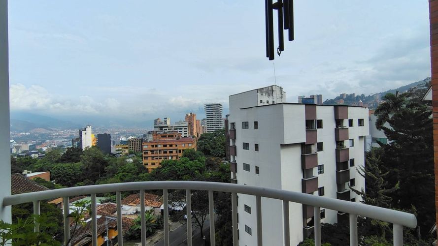 Apartamento de 3 alcobas en venta en La Florida, Medellín, 97 m² · foto 7 de 17
