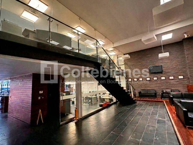 Bodega en arriendo en El Poblado, Medellín, 1160 m² · foto 6 de 13