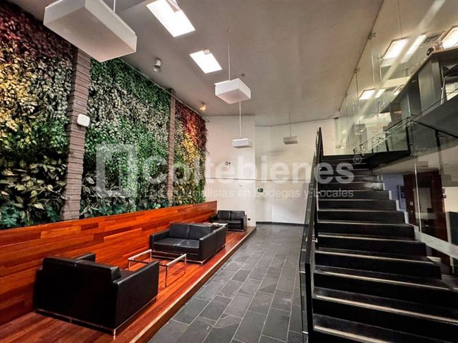 Bodega en arriendo en El Poblado, Medellín, 1160 m² · foto 10 de 13