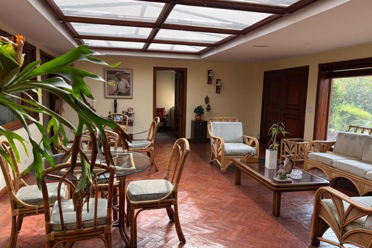 Casa de 5 alcobas en venta en Cota, 400 m² · foto 3 de 19