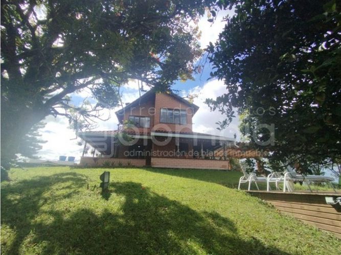 Casa de 4 alcobas en venta en La Laja, Rionegro, 200 m² · foto 3 de 24