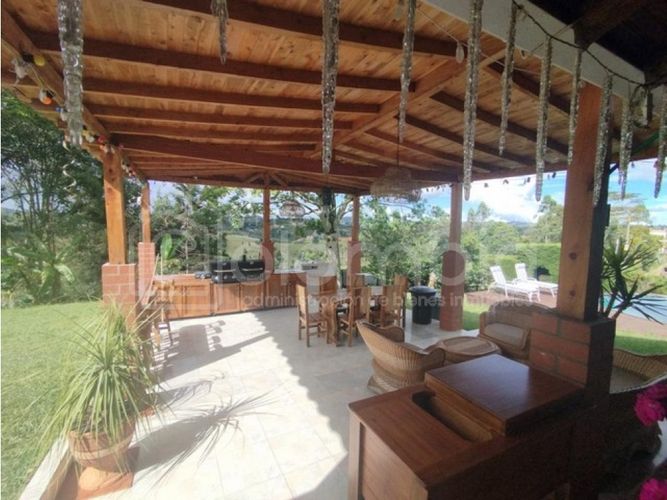 Casa de 4 alcobas en venta en La Laja, Rionegro, 200 m² · foto 11 de 24