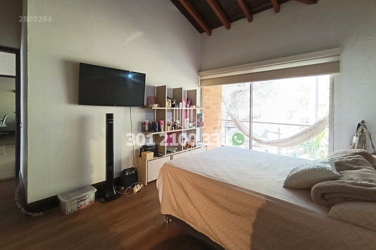 Casa de 5 alcobas en venta en La Doctora, Sabaneta, 470 m² · foto 17 de 24
