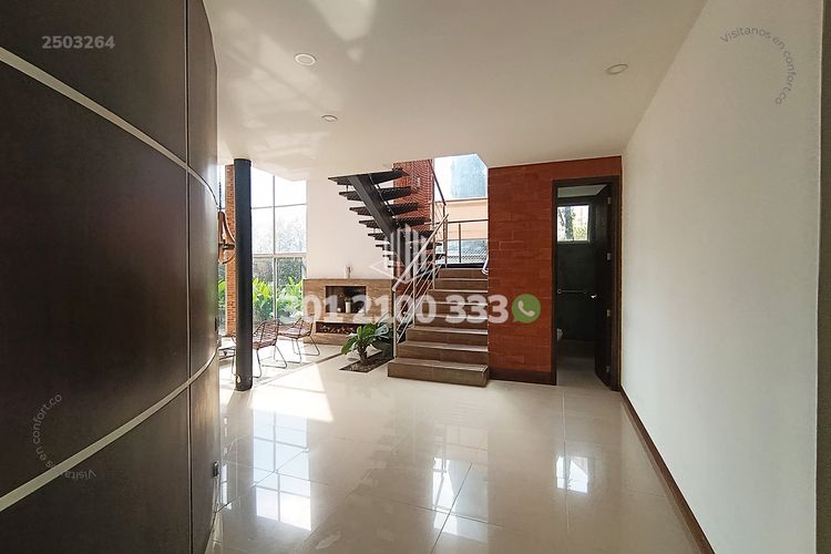 Casa de 5 alcobas en venta en La Doctora, Sabaneta, 470 m² · foto 2 de 24