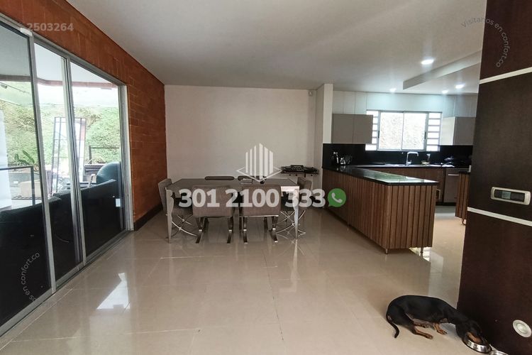 Casa de 5 alcobas en venta en La Doctora, Sabaneta, 470 m² · foto 3 de 24