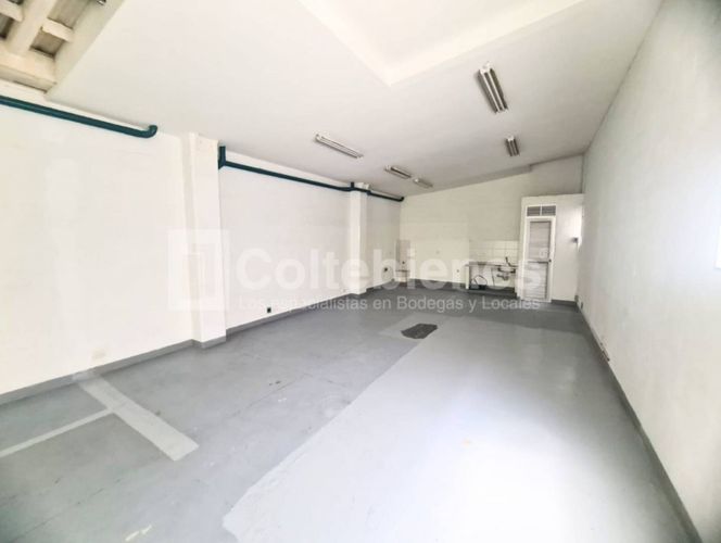 Bodega en arriendo en El Poblado, Medellín, 120 m² · foto 2 de 11