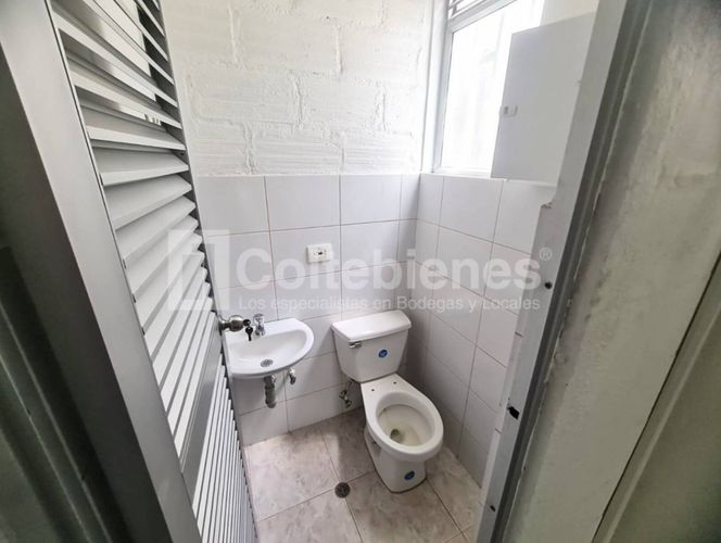 Bodega en arriendo en El Poblado, Medellín, 120 m² · foto 11 de 11