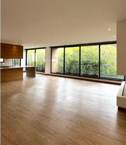 Apartamento en venta en Santa Barbara, Bogotá · foto 4 de 13