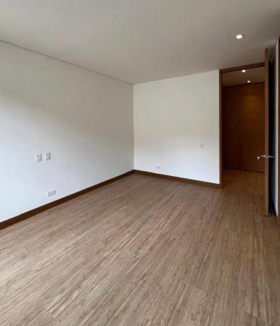 Apartamento en venta en Santa Barbara, Bogotá · foto 9 de 13