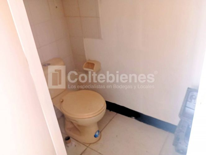 Local en arriendo en Colombia, Medellín, 24 m² · foto 5 de 6