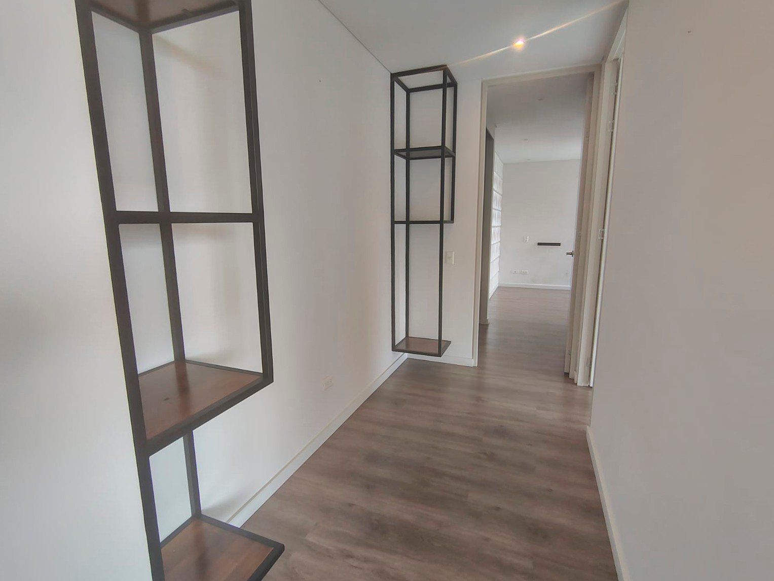 Apartamento en arriendo en El Poblado, Medellín · foto 8 de 16