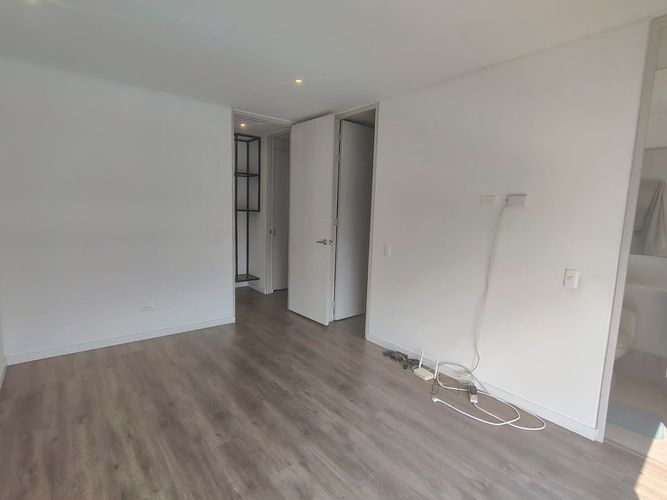 Apartamento de 2 alcobas en venta en Lalinde, Medellín, 95 m² · foto 12 de 16