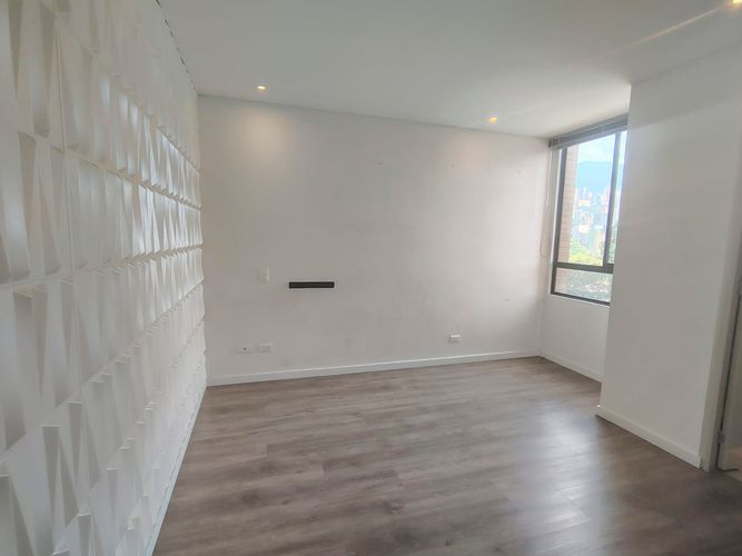 Apartamento de 2 alcobas en venta en Lalinde, Medellín, 95 m² · foto 14 de 16