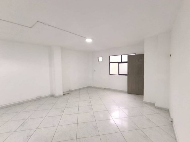 Oficina en arriendo en El Poblado, Medellín, 28 m² · foto 2 de 6