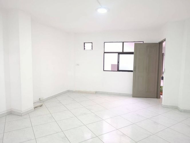 Oficina en arriendo en El Poblado, Medellín, 28 m² · foto 5 de 6
