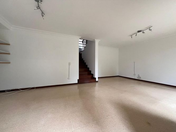 Casa de 3 alcobas en venta en Escobero, Envigado, 211 m² · foto 3 de 16