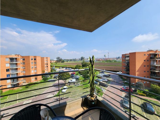 Apartamento de 3 alcobas en venta en Condominio Campestre Alhambra, Madrid, 100 m² · foto 13 de 24