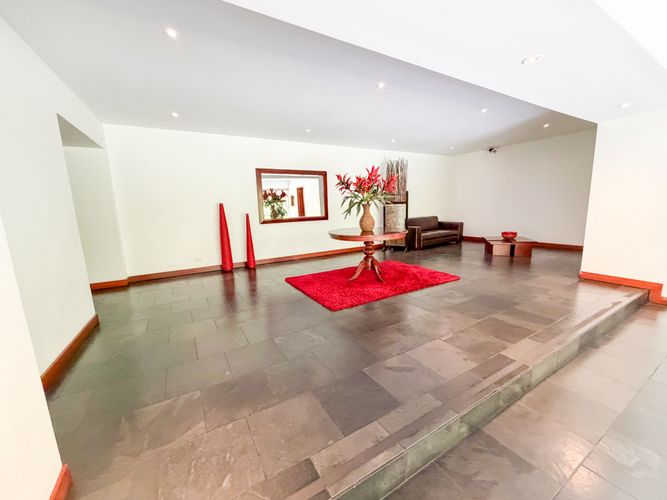 Apartamento de 4 alcobas en venta en Chico Norte, Bogotá, 291 m² · foto 19 de 20