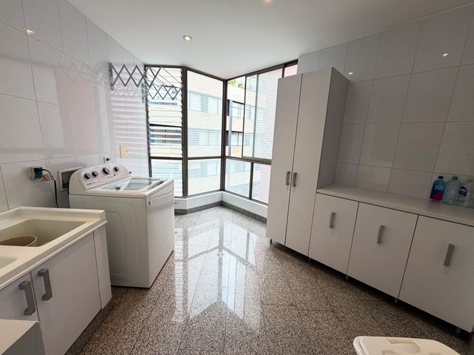 Apartamento de 4 alcobas en venta en Chico Norte, Bogotá, 291 m² · foto 18 de 20