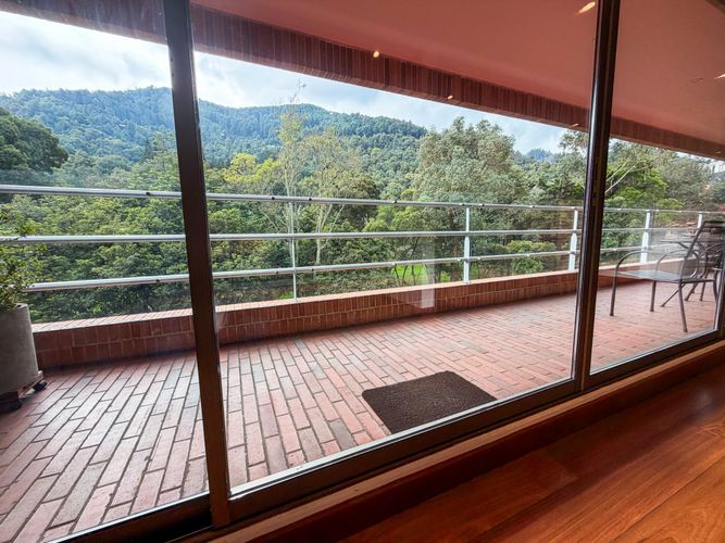 Apartamento de 4 alcobas en venta en Chico Norte, Bogotá, 291 m² · foto 3 de 20