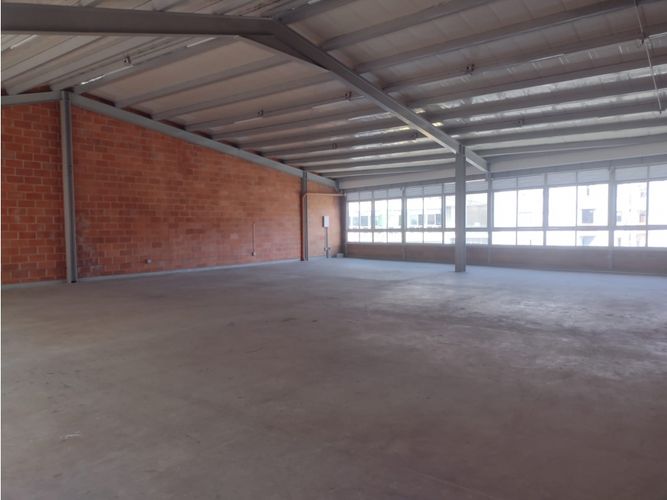 Bodega en arriendo en La America, Medellín, 290 m² · foto 6 de 6