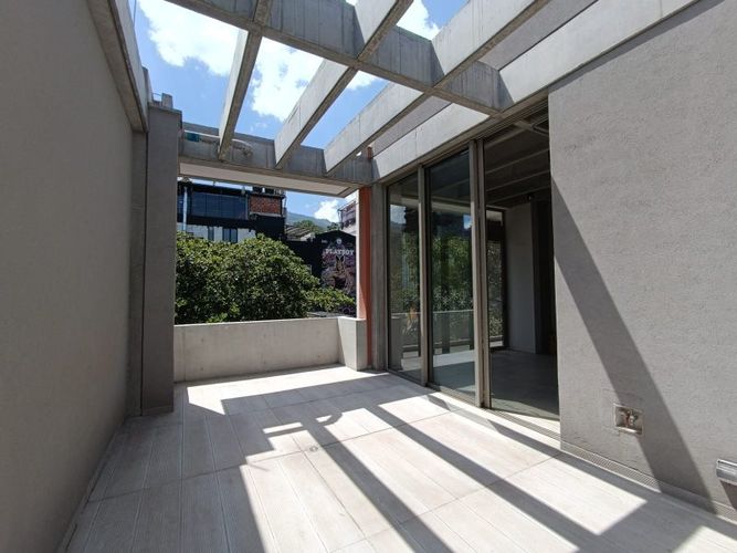 Local en arriendo en El Poblado, Medellín, 129 m² · foto 5 de 11