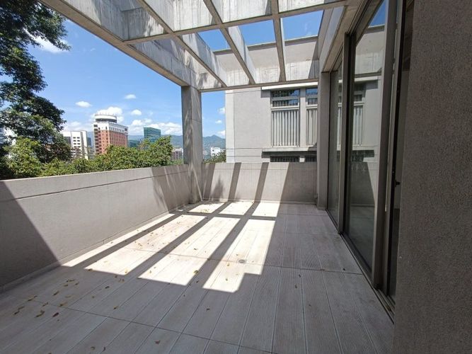 Local en arriendo en El Poblado, Medellín, 129 m² · foto 7 de 11