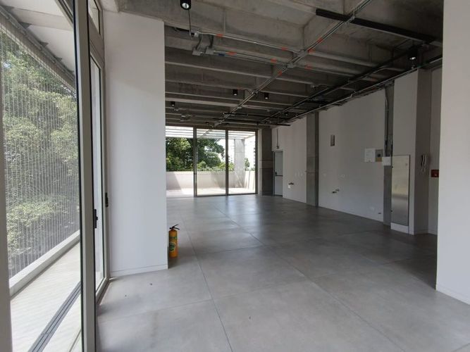 Local en arriendo en El Poblado, Medellín, 129 m² · foto 9 de 11