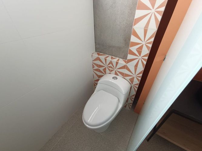 Local en arriendo en El Poblado, Medellín, 129 m² · foto 11 de 11