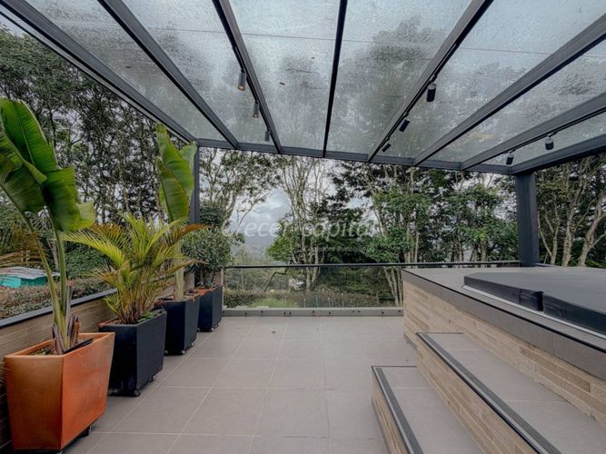 Casa de 4 alcobas en venta en Las Palmas, Envigado, 380 m² · foto 12 de 14