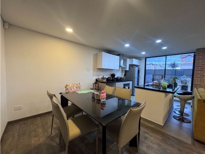 Casa de 2 alcobas en venta en La Floresta, Chía, 120 m² · foto 2 de 16