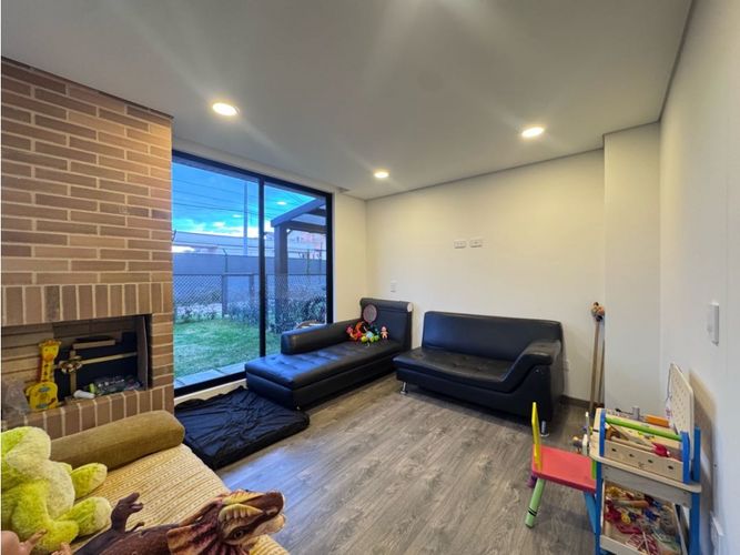Casa de 2 alcobas en venta en La Floresta, Chía, 120 m² · foto 4 de 16