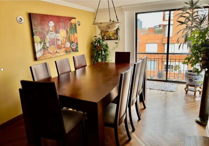 Apartamento de 3 alcobas en venta en San Patricio, Bogotá, 206 m² · foto 4 de 12