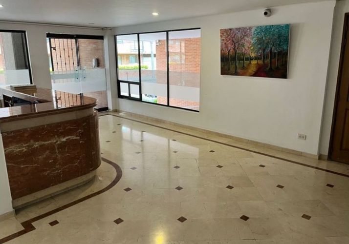 Apartamento de 3 alcobas en venta en San Patricio, Bogotá, 206 m² · foto 11 de 12