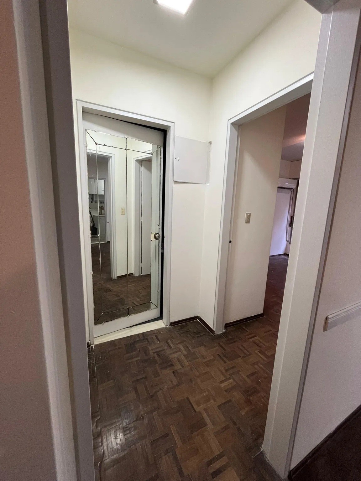 ALQUILER EN TRES CRUCES, 1 DORMITORIO, AL FRENTE, AIRES ACONDICIONADOS, PORTERIA · Foto 7